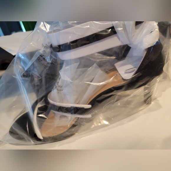 TORRID Black Faux Suede Strappy Set Back Heel Size 10 - Picture 8 of 13